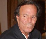 Julio Iglesias dîne à Punta del Este 