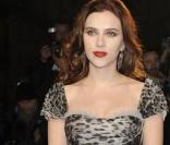 Scarlett Johansson à la soirée Vogue lundi soir à Milan