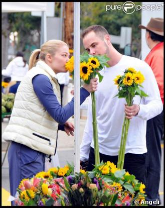 LeAnn Rimes et son mari Dean Sheremet au marché de Brentwood, le 22 février