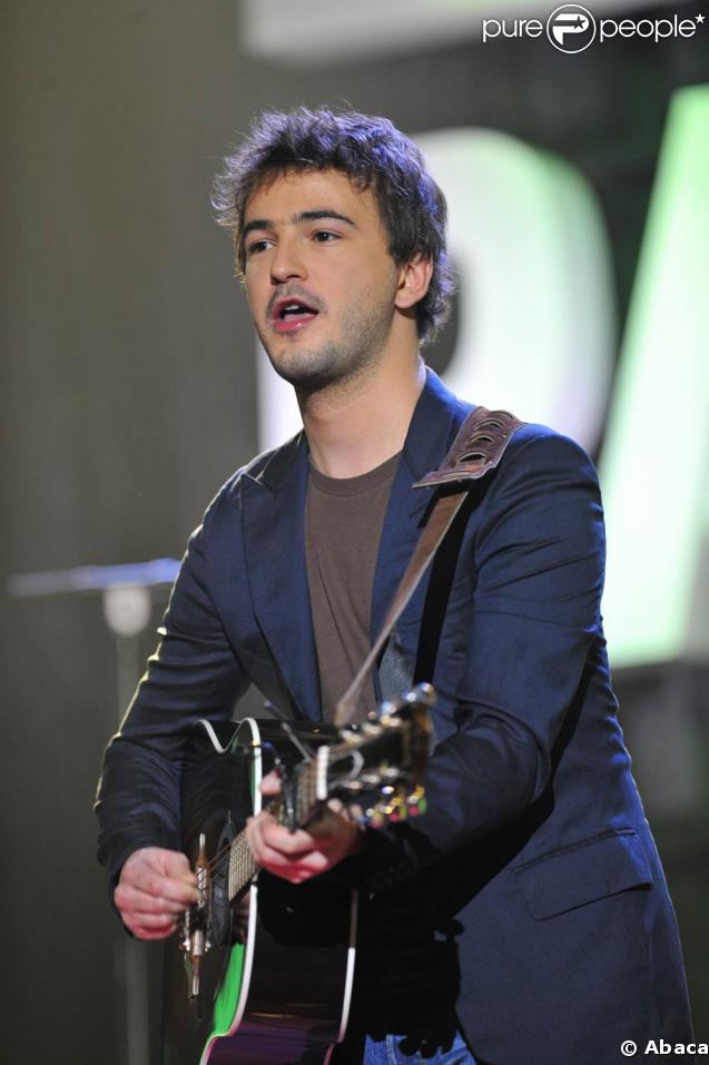Renan Luce en concert en décembre 2008