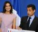 Nicolas Sarkozy, attentivement observé par Carla Bruni, faisant un discours devant les membres de la communauté française du Mexique dans une école française à Mexico le 9 mars 2009