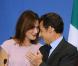 Nicolas Sarkozy, attentivement observé par Carla Bruni, faisant un discours devant les membres de la communauté française du Mexique dans une école française à Mexico le 9 mars 2009