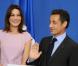Nicolas Sarkozy, attentivement observé par Carla Bruni, faisant un discours devant les membres de la communauté française du Mexique dans une école française à Mexico le 9 mars 2009