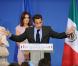 Nicolas Sarkozy, attentivement observé par Carla Bruni, faisant un discours devant les membres de la communauté française du Mexique dans une école française à Mexico le 9 mars 2009