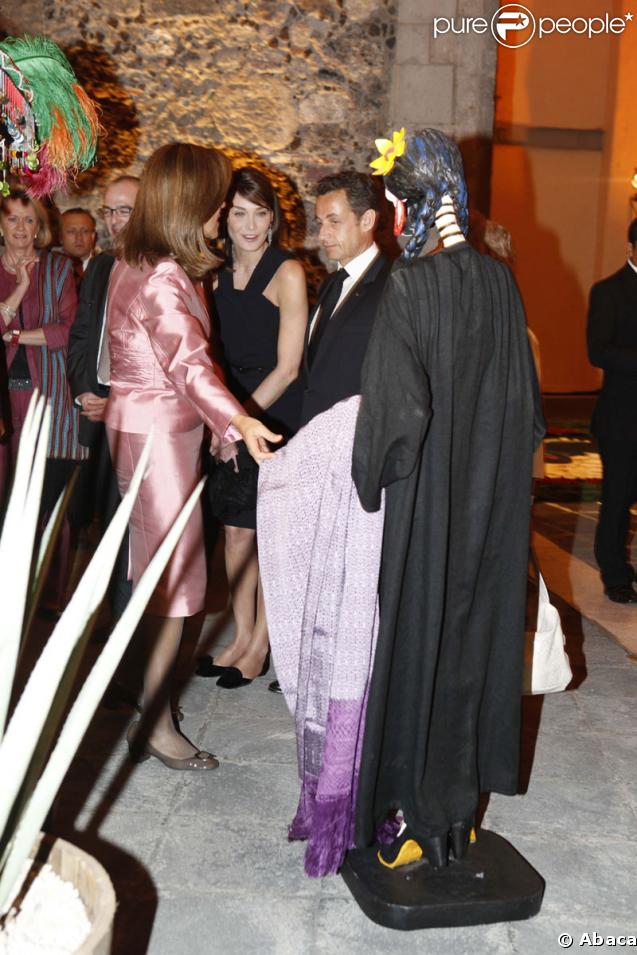 Comme son mari, la first lady mexicaine donne de nombreuses explications sur les traditions de son pays 