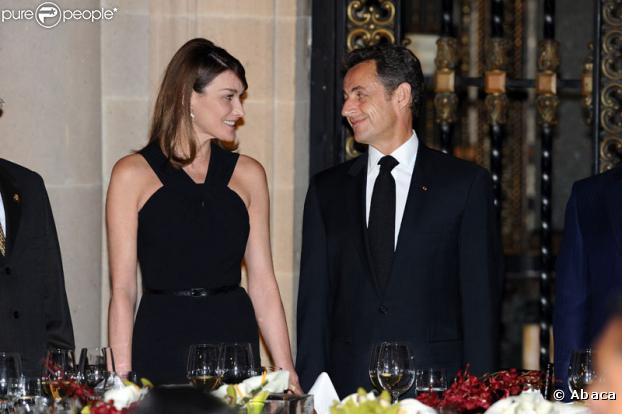 Carla Bruni et Nicolas Sarkozy sont désormais prêt pour le dîner donné par le président mexicain et son épouse le 9 mars 2009 à Mexico
