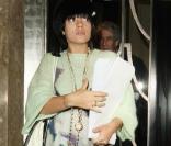 Lily Allen à Londres à la sortie de son hôtel Claridges le 13 mars 2009
