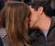 Le charismatique Robert Downey Jr... adore embrasser sa femme en public !