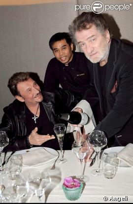 Johnny Hallyday, le Chef Oth Sombath et Eddy Mitchell (le 5 mars) 