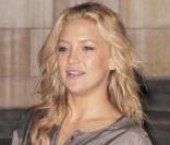Kate Hudson a tout bon avec sa paire de sandales à talons grises 