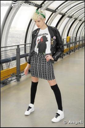 Agyness Deyn porte une paire de basket montantes  !