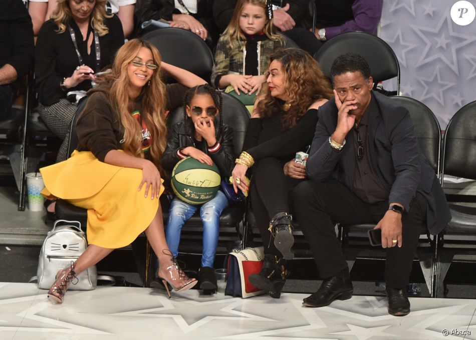 Beyoncé, sa fille Blue Ivy Carter, Tina Knowles et son mari Richard Lawson assistent au NBA All-Star Game 2018 au Staples Center. Los Angeles, le 18 février 2018.