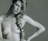 La superbe Angela Lindvall pour Purple Magazine