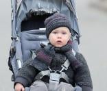 Naomi Watts et Liev Schreiber, avec leur fils Alexander dans les rues de NY