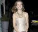 Natalia Vodianova à la première du film sur Valentino. Une robe bustier graphique crème sur un tregging noir, un look sage et rock. Vous aimez ?