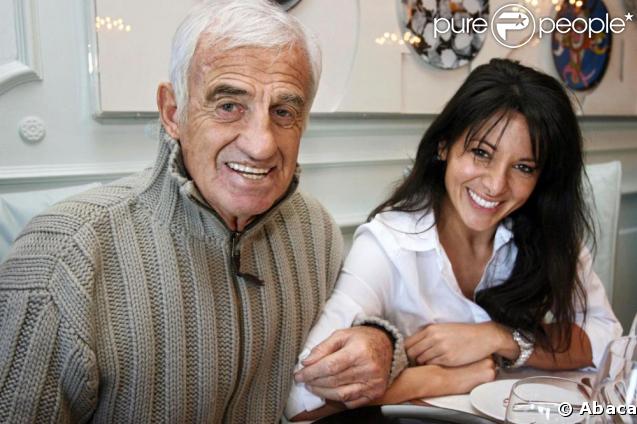 Jean-Paul Belmondo et Barbara, à Ostende, en Belgique. Mars 2009