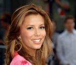 En 2006, Eva Longoria arborait une couleur châtain très cuivré qui lui seyait à merveille...