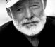 Et voici le formidable comédien... qui incarnera à l'écran Ernest Hemingway !