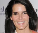 Angie Harmon Sehorn très en beauté  