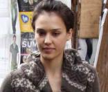 Jessica Alba à Manhattan pour visiter un immeuble 