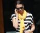 Jessica Alba parfaitement tendance summer ! Pull marinière et boyfriend jean troué et retroussé ! Beverly Hills, le 1er avril 
