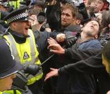 Les manifestations dégénèrent à Londres. 01/04/09
