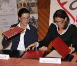  Spès Nihangaza,   Stéphanie et Caroline de Monaco,  à la signature d'un accord d'engagement entre l'Amade Burundi, l'Amade Mondiale et Fight Aids Monaco. 03/04/09