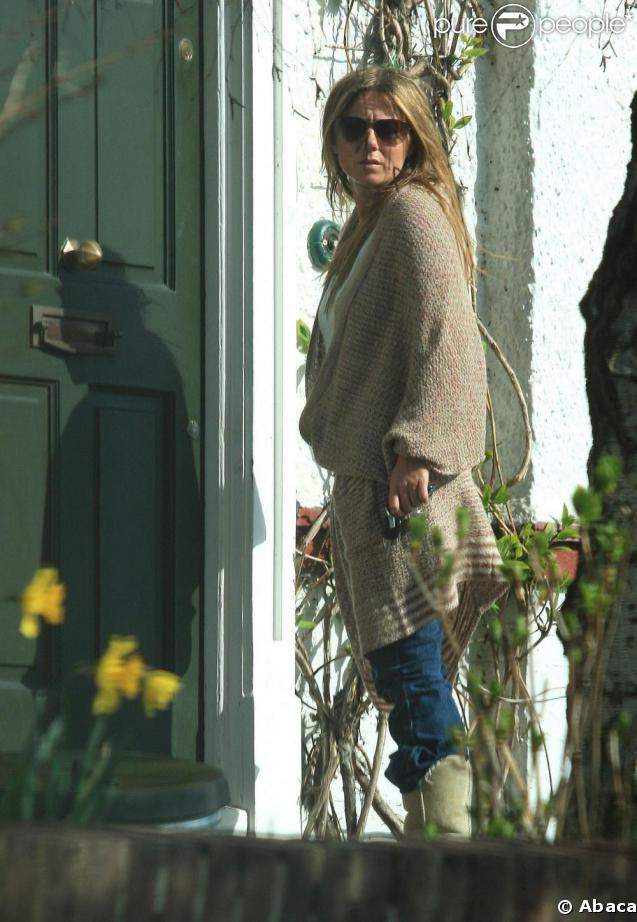 Geri Halliwell se rend chez des amis à Londres. Mars 2009