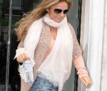 Geri Halliwell se promène à Londres. Mars 2009