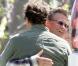 Kurt Russel fait un câlin à Matthew McConaughey, lors de la grande après-midi organisée par Ron Meyer à l'occasion des fêtes de Pâques, le 12 avril 2009, dans sa propriété de Malibu !