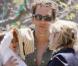 Camila Alves, Levi trop mignon avec le chapeau de Kate, Matthew McConaughey et Kate Capshaw, lors de la grande après-midi organisée par Ron Meyer à l'occasion des fêtes de Pâques, le 12 avril 2009, dans sa propriété de Malibu !