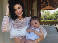Kylie Jenner coupe sa fille d&#039;un selfie et décide de la cacher