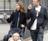 Sofia Coppola et un ami promènent la petite Romy dans la quartier de Soho 
