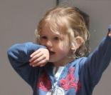 Jennifer Garner et sa fille Violet, à la sortie de l'école
