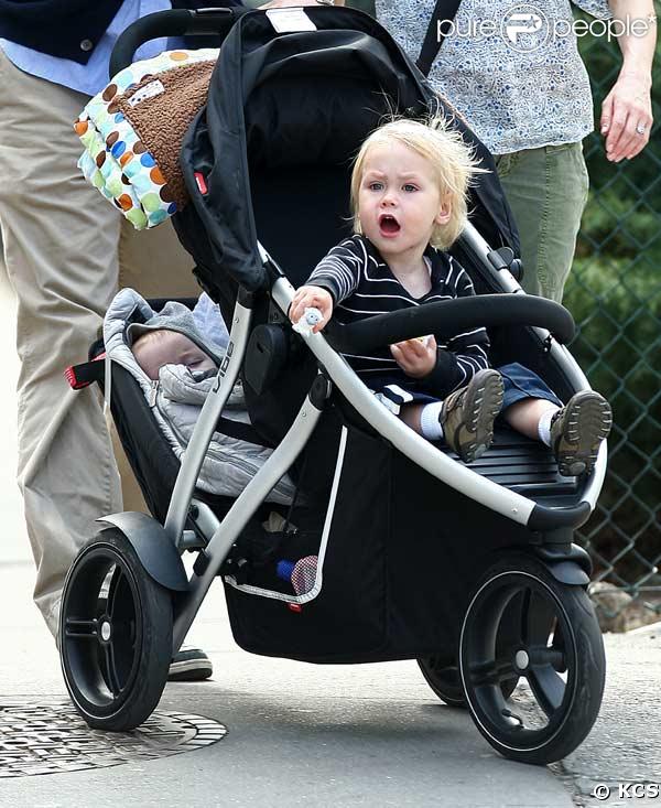Liev Schreiber, Naomi Watts et leurs deux fils Alexander et le bébé Samuel