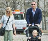 Liev Schreiber, Naomi Watts et leurs deux fils Alexander et le bébé Samuel