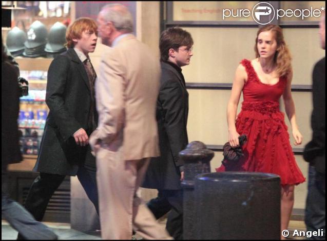 Rupert Grint Daniel Radcliffe et Emma Watson sur le tournage de Harry 
