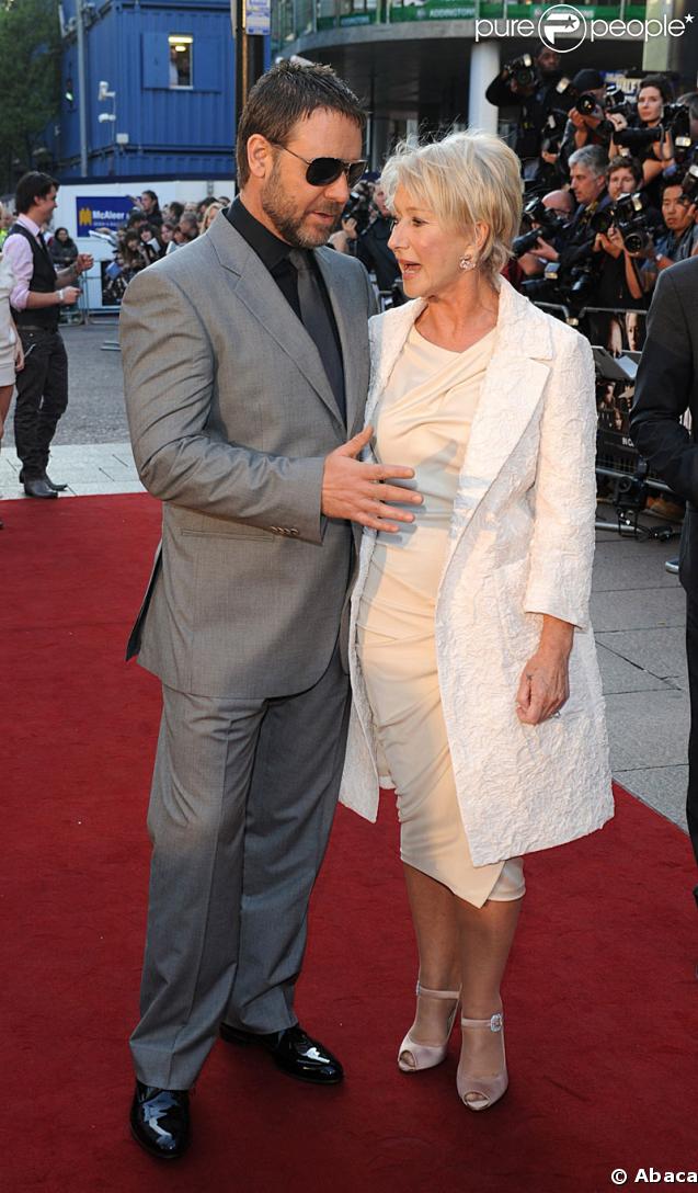 Russell Crowe et Helen Mirren mettent au point leur stratégie-sourire lors de la première du film Jeux de pouvoir à Londres le 21 avril 2009