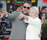 Cette fois, Russell Crowe et Helen Mirren sont super synchro lors de la première de Jeux de pouvoir à Londres le 21 avril 2009 