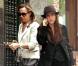 Quand la magnifique Elsa Pataky, en look casual, se fait une sortie avec... maman !