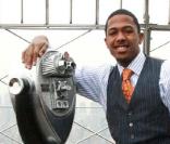Nick Cannon le 22 avril 2009 sur l'Empire State Building pour la Journée mondiale de la Terre