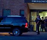 Le 18 avril 2009, Madonna est transportée à l'hôpital de Southampton, près de New York, après sa chute de cheval.