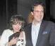 Joan Collins : la star de Dynastie 76 ans... rajeunit un peu aux côtés de son mari !