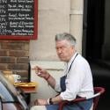 David Lynch : le réalisateur énigmatique aime les plaisirs simples et... français !