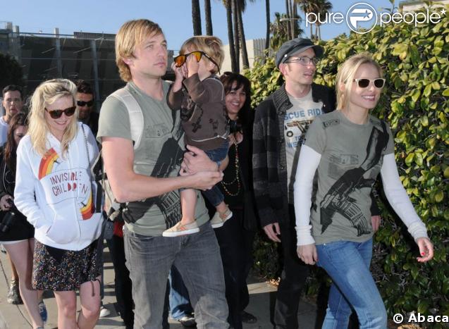 Kirsten Dunst, Kristen Bell et Ryan Hansen étaient venus samedi soutenir l'association Invisible Children à Santa Monica 