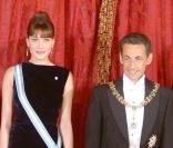 Carla Bruni : elle aussi... elle porte sa croix !