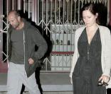 Jason Statham, avec sa chérie Alex Zosman, à la sortie du restaurant, le 30 avril 2009 !