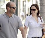 Jason Statham, avec sa chérie Alex Zosman, en plein shopping à Rodeo Drive, à Beverly Hills, le 30 avril 2009 !
