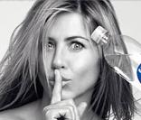 Jennifer Aniston : affiche pour la campagne Smartwater 2009 