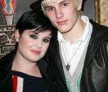 Kelly Osbourne et son fiancé Luke Worrall à la soirée Mahiki pour une soirée de charité, à Londres, le 15 avril